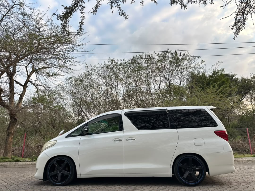 TOYOTA ALPHARD thumbnail 9